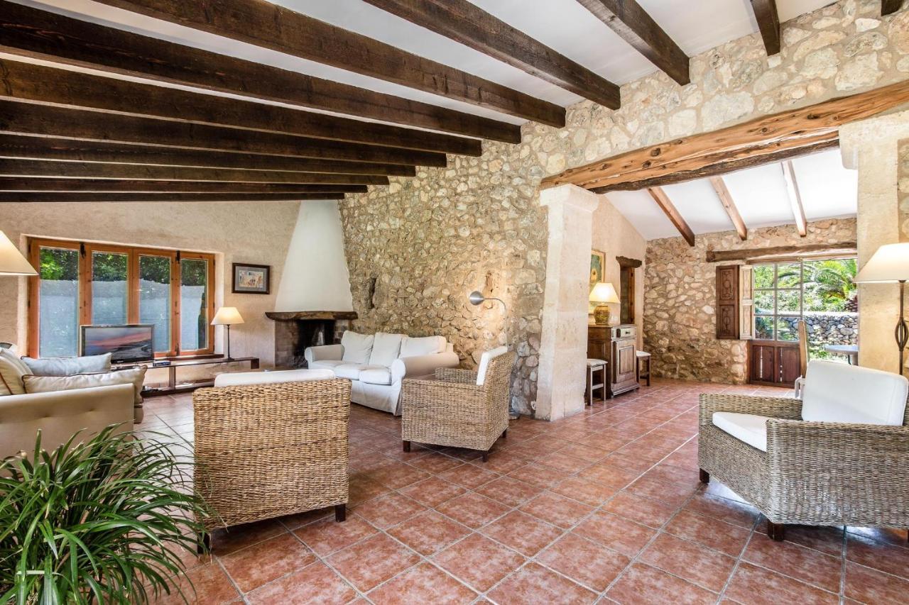 Amengual Villa